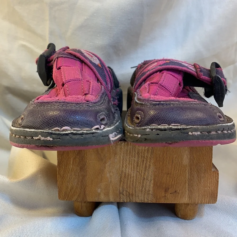Chaco kid’s slide in/back strap wonderful shoes!